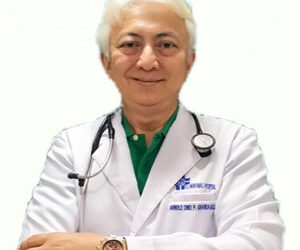 Dr. Arnold Dino Granda